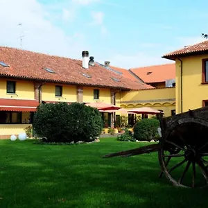 hotel-cascina-marisa.it-lombardy.com/